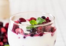 Hladen jogurt – odlična in zdrava osvežitev, ko je vroče, + RECEPT