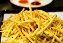 Zato ne morete odnehati po enem piškotu ali čipsu sladka slana hrana
