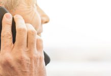 Mobilni telefon je kriv za tumor, odločilo italijansko sodišče mobilni telefon rak tumor