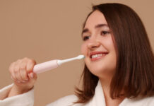 Navadna ali električna zobna ščetka? Električna zobna ščetka