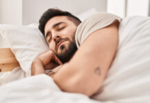 Smrčanje ali spalna apneja? Preverite razliko Spalna apneja